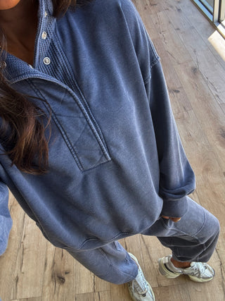 Movement Mock Neck Pullover | Navy