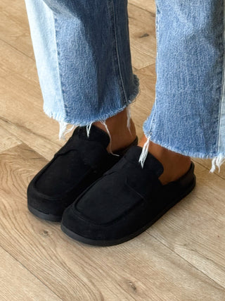 Nolan Slip-On Clogs | Black
