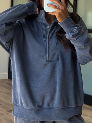 Movement Mock Neck Pullover | Navy