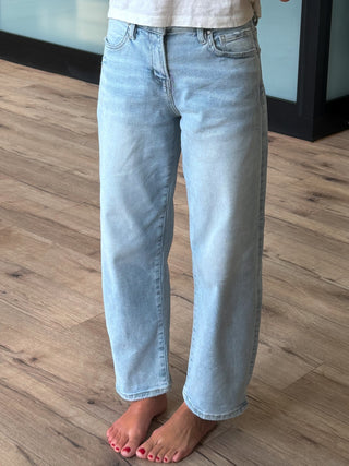 Kael Cropped Barrels | Light Wash | +Plus Available