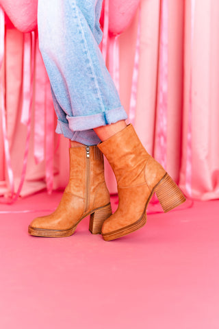 Sabrina Chunky Heel Bootie | Camel