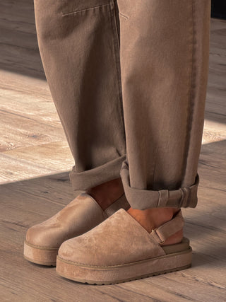 Arvada Slingback Platform Clogs | Sand