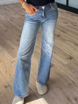 Greer Wide Leg Jeans | +Plus Available