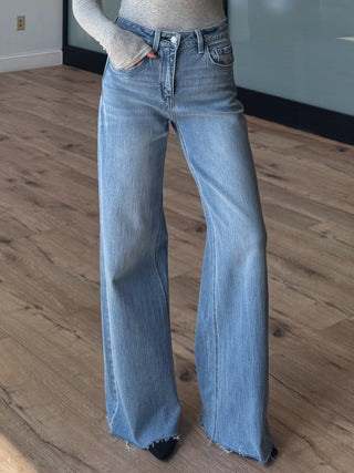 Lylie Raw Hem Jeans