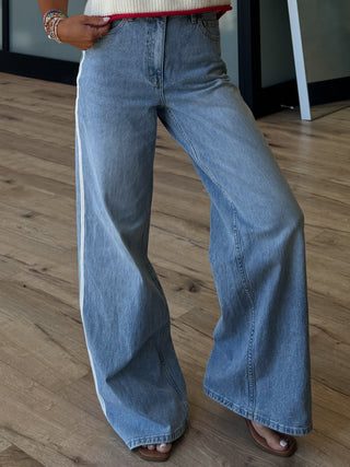 Sideline Wide Leg Jeans