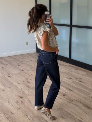 Vinelet Ruffle Sleeve Blouse