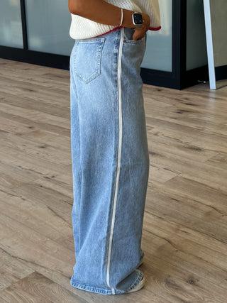 Sideline Wide Leg Jeans