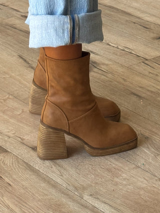 Sabrina Chunky Heel Bootie | Camel | RESTOCK