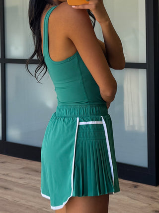 Pleat Street Shortsie | Kelly Green