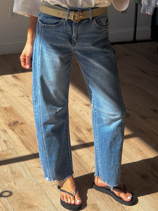 Gwyn Cut Hem Barrel Jeans