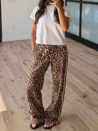 Varsity Butter Soft Active Pants | Leopard