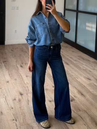 Comfort Wide-Leg Jeans