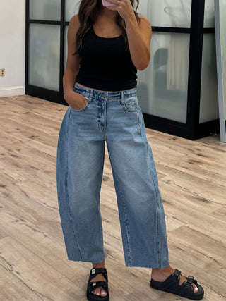 Scoop Neck Crop Ribbed Tank | Black