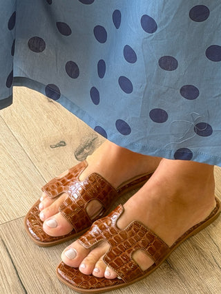Heritage Croc Embossed Sandal | Brown