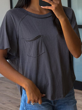Ari Pocket Tee | Charcoal