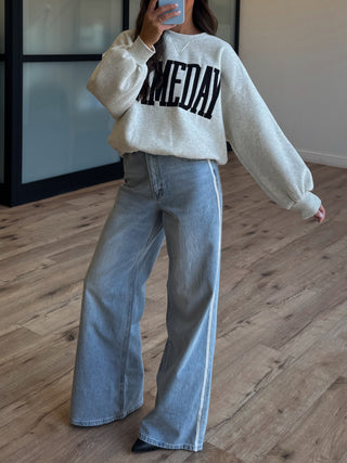 "GAMEDAY" Sweatshirt | Heather Grey