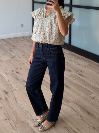 Vinelet Ruffle Sleeve Blouse