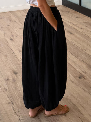 Volare Cotton Balloon Pants | Black