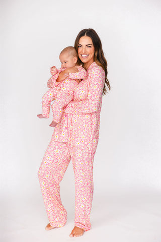 Ditsy Daisy Women's Pajama Set | +Plus Available