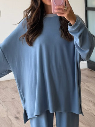 Just Chillin' Contrast Knit Pullover | Blue Dusk