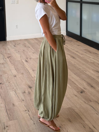 Volare Cotton Balloon Pants | Olive