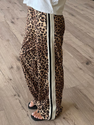 Varsity Butter Soft Active Pants | Leopard