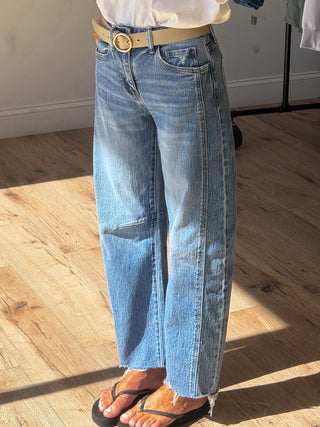 Gwyn Cut Hem Barrel Jeans