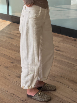 Rhea Barrel Jeans | Ivory | +Plus Available