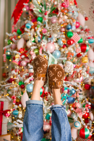 Teddy Faux Fur Buckle Clogs | Brown Print