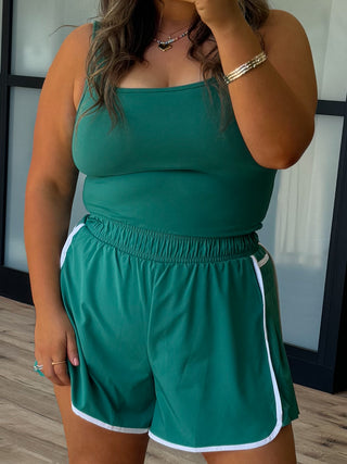 Pleat Street Shortsie | Kelly Green